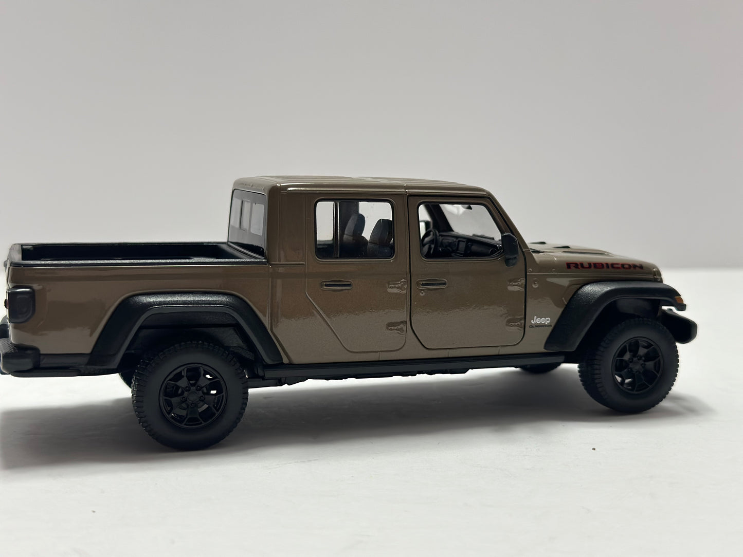 WELLY 1:24 2020 Jeep Rubicon Gladiator Diecast Olive Green