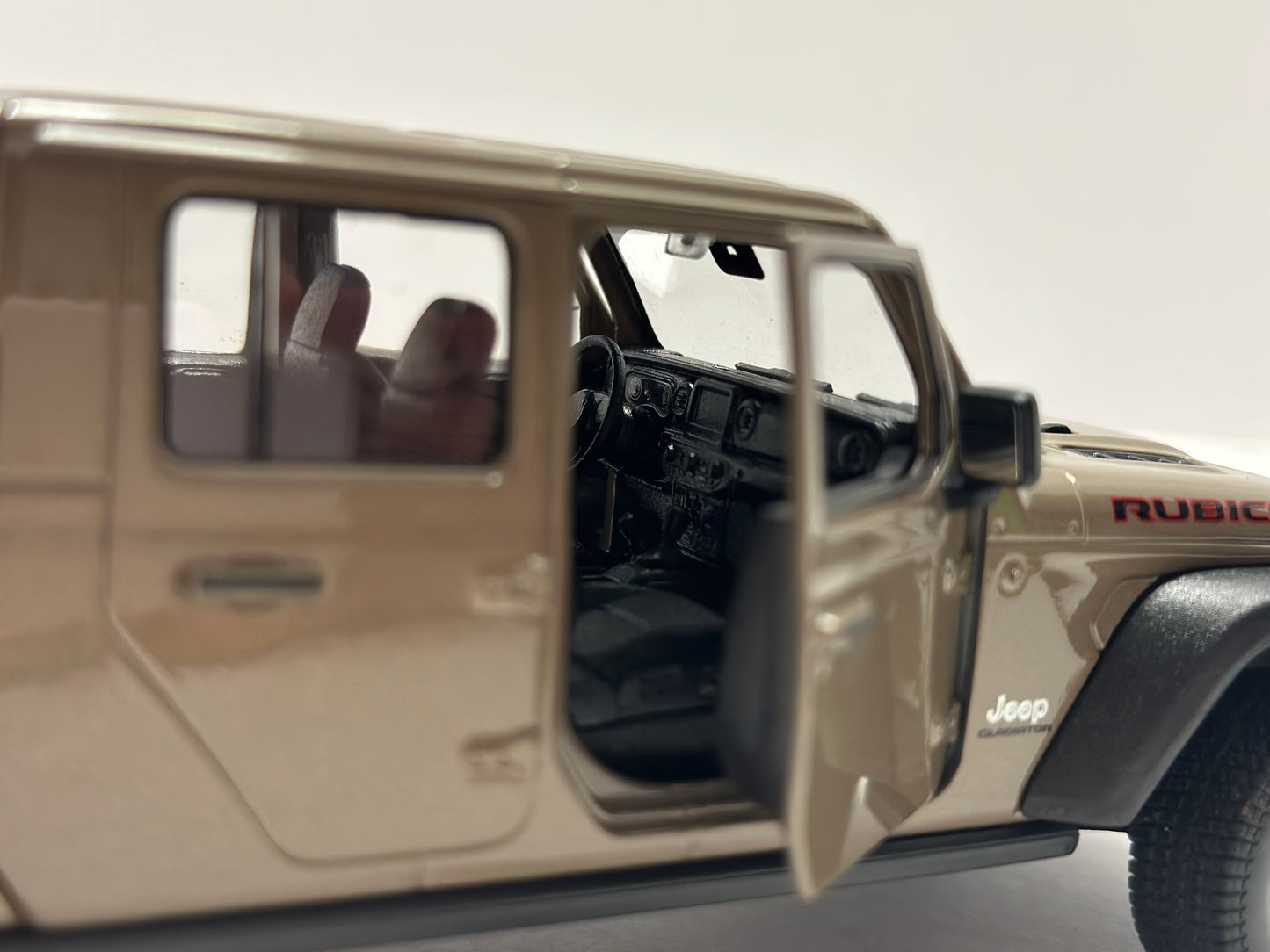 WELLY 1:24 2020 Jeep Rubicon Gladiator Diecast Olive Green