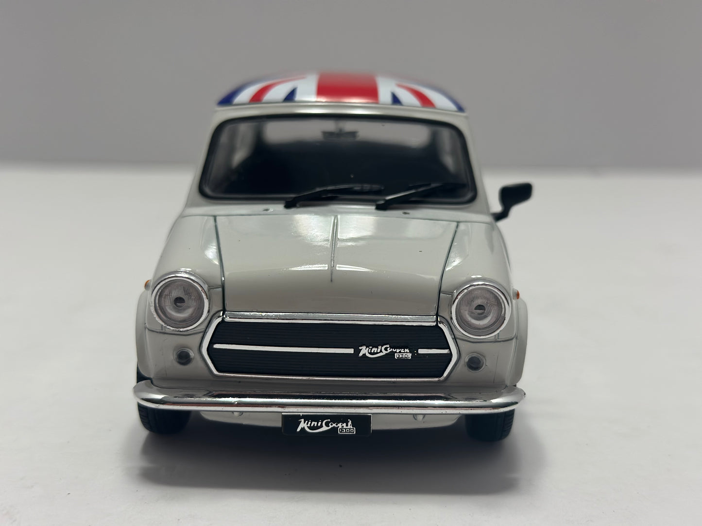 WELLY 1/24 BMW MINI Cooper 1300 Diecasts