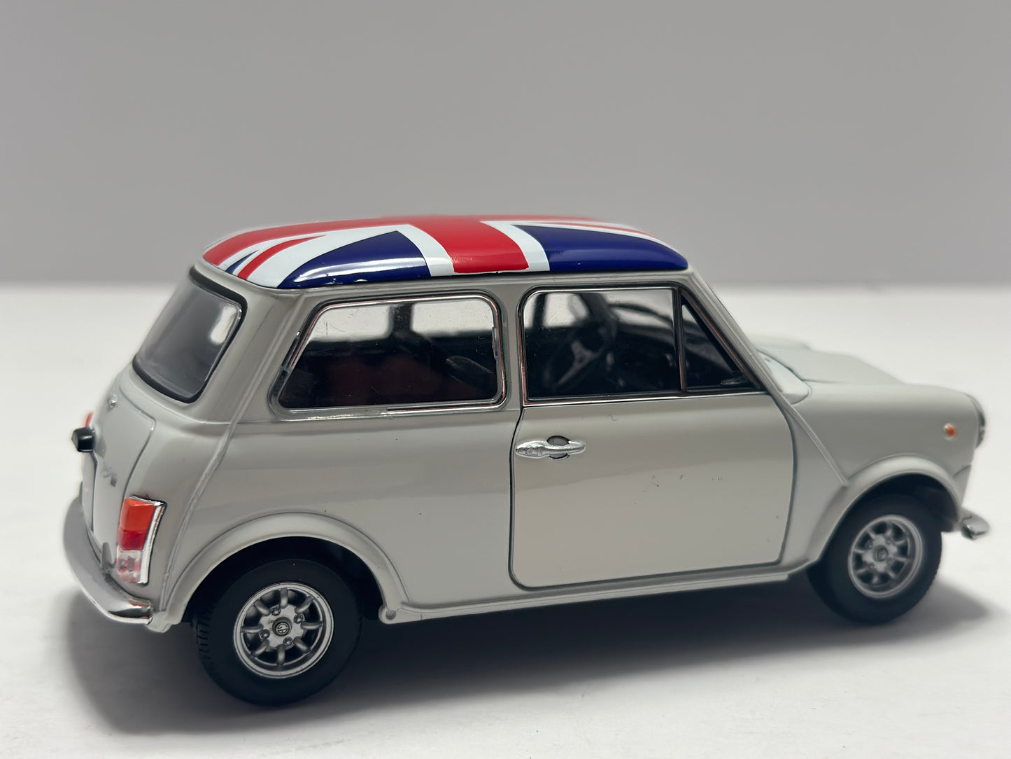 WELLY 1/24 BMW MINI Cooper 1300 Diecasts