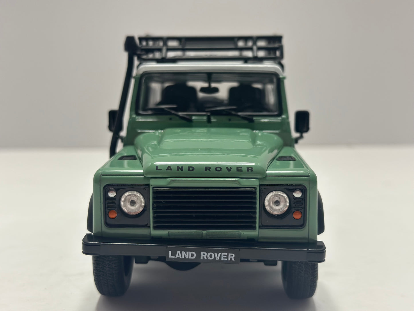 WELLY 1:24 LAND ROVER DEFENDER GREEN ROOF RACK SNORKEL Diecast