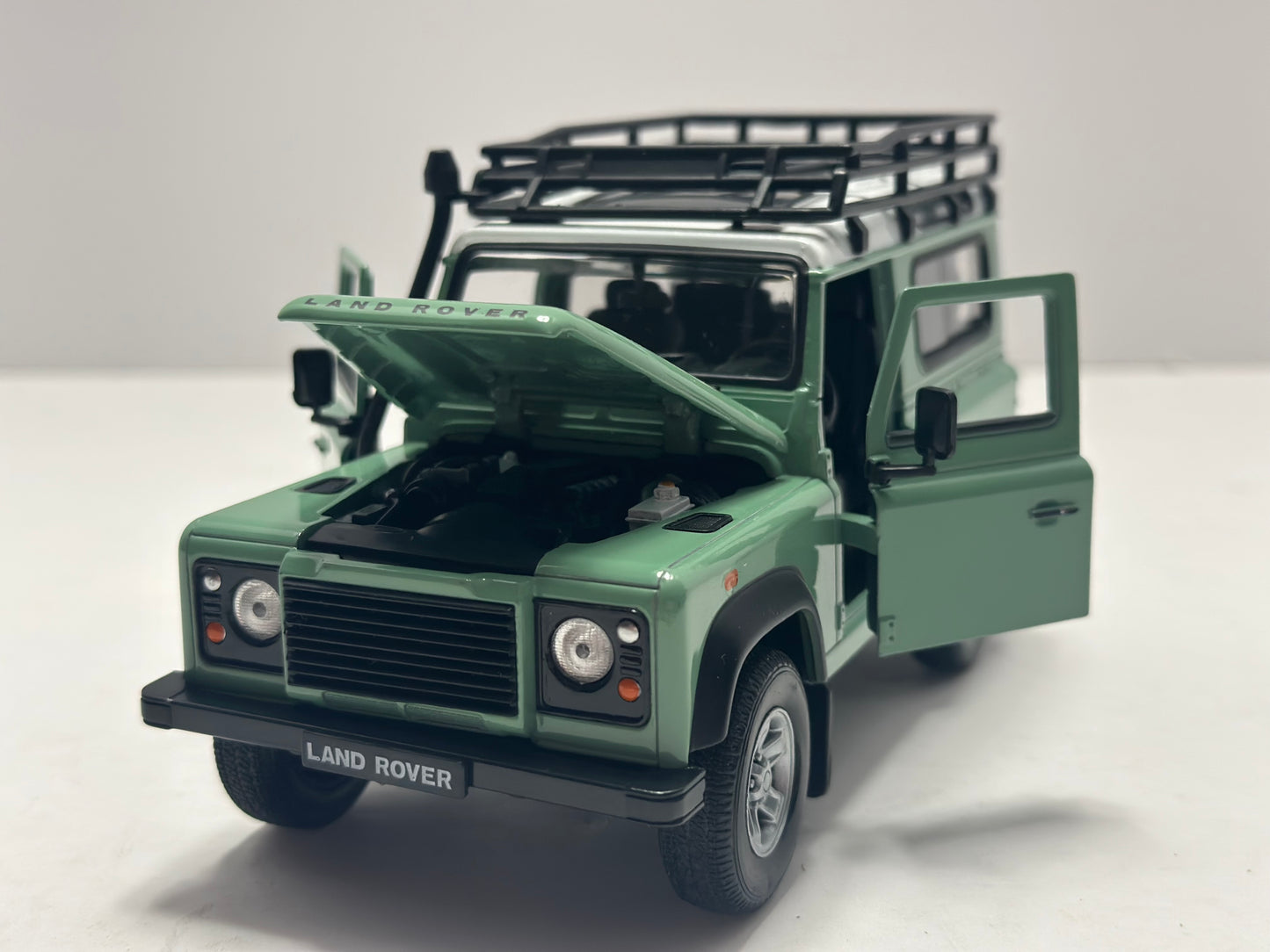 WELLY 1:24 LAND ROVER DEFENDER GREEN ROOF RACK SNORKEL Diecast