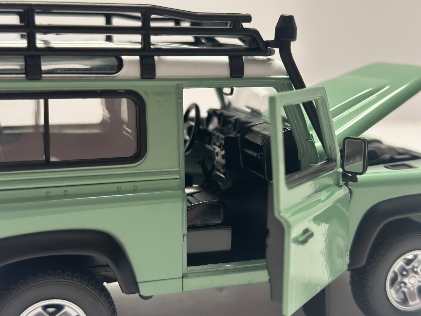 WELLY 1:24 LAND ROVER DEFENDER GREEN ROOF RACK SNORKEL Diecast