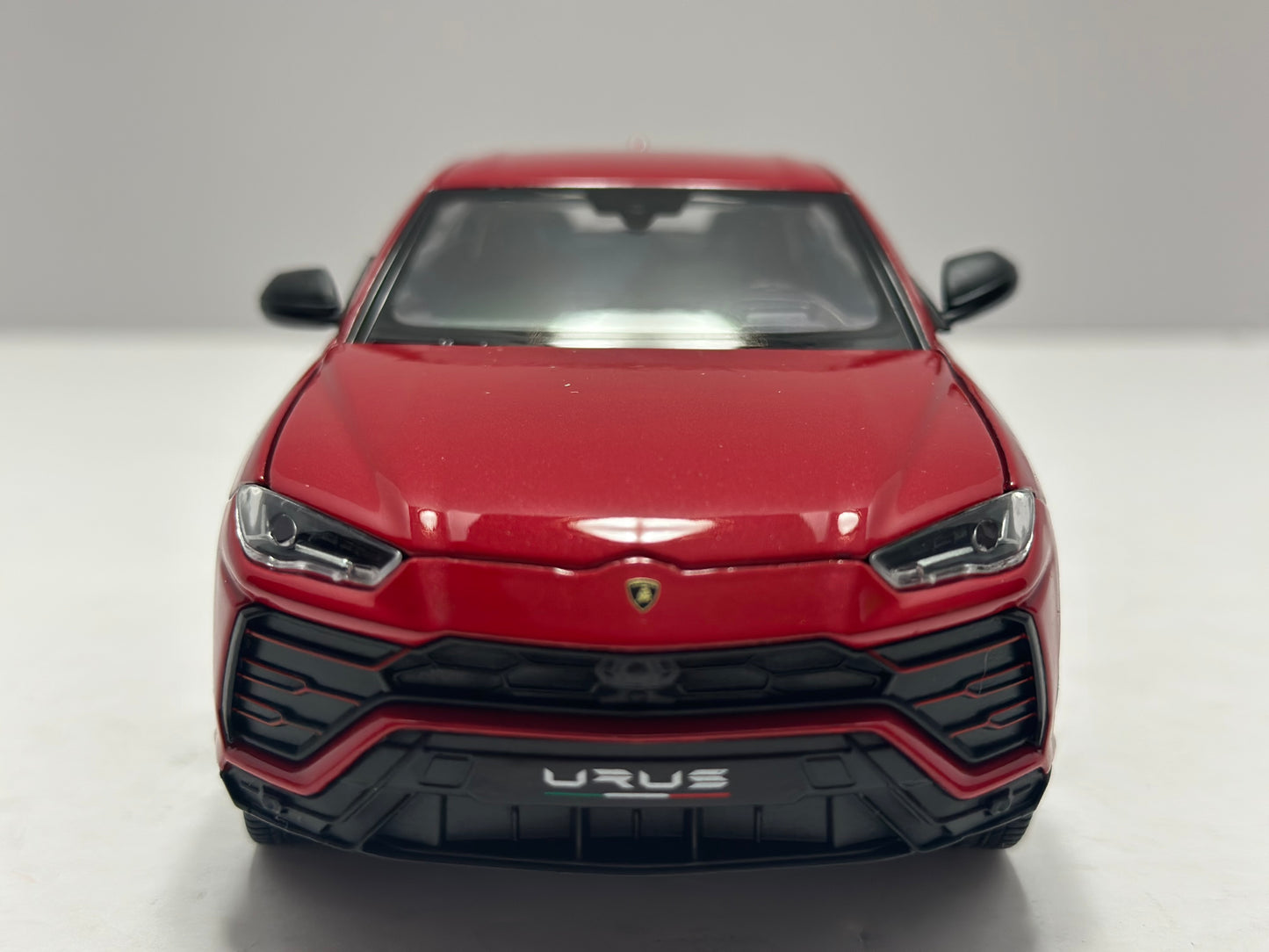 Welly 1:24 Lamborghini Urus Red Diecast