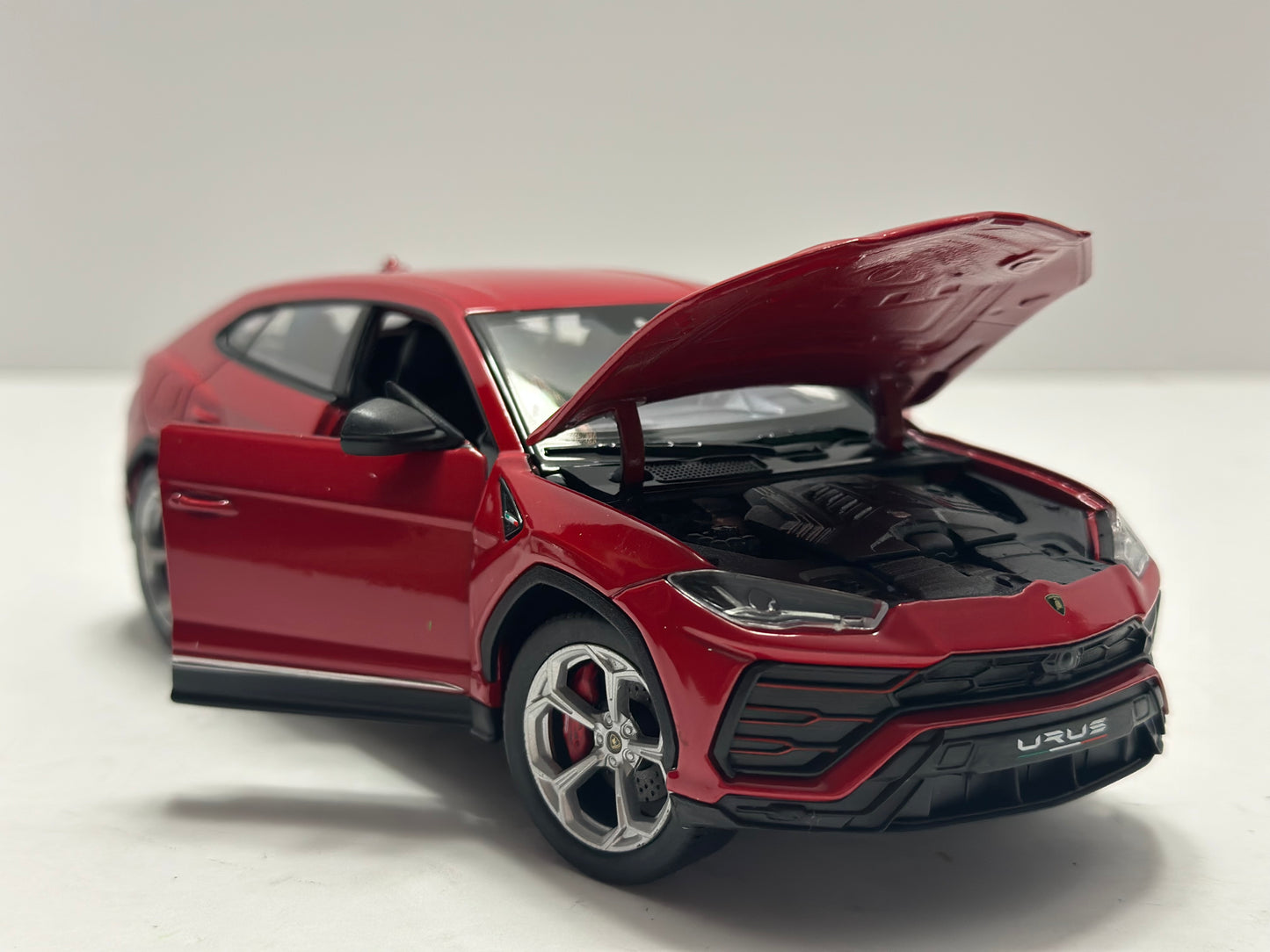 Welly 1:24 Lamborghini Urus Red Diecast