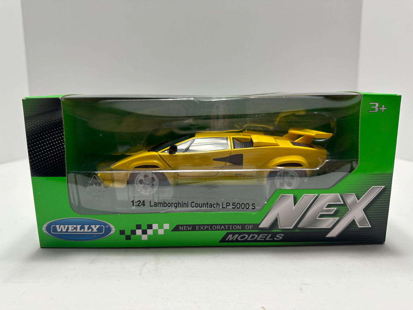 Welly 1:24 Lamborghini Countach LP 5000 S Diecast Yellow