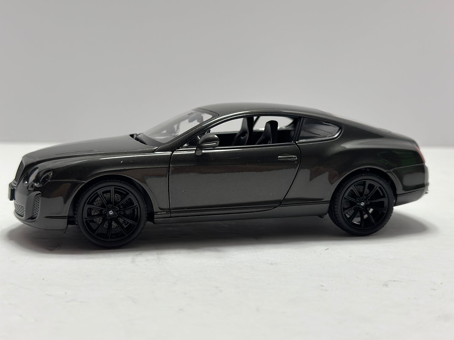 welly 1:24 2012 Bentley Continental GT Supersport   Diecast