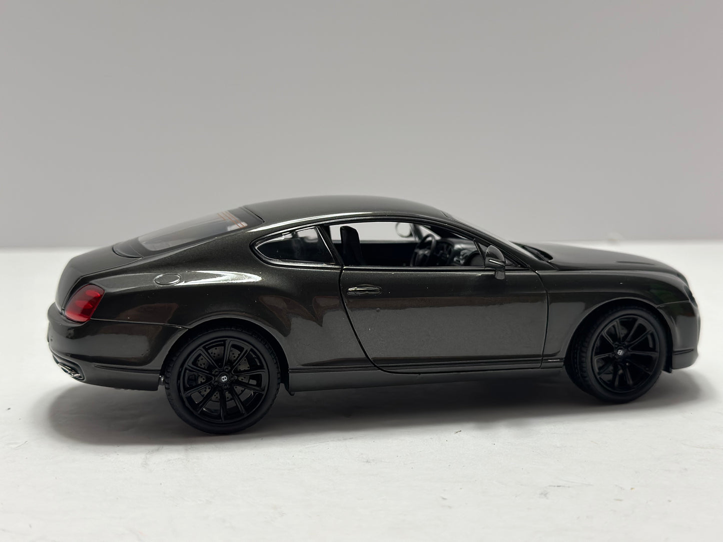 welly 1:24 2012 Bentley Continental GT Supersport   Diecast