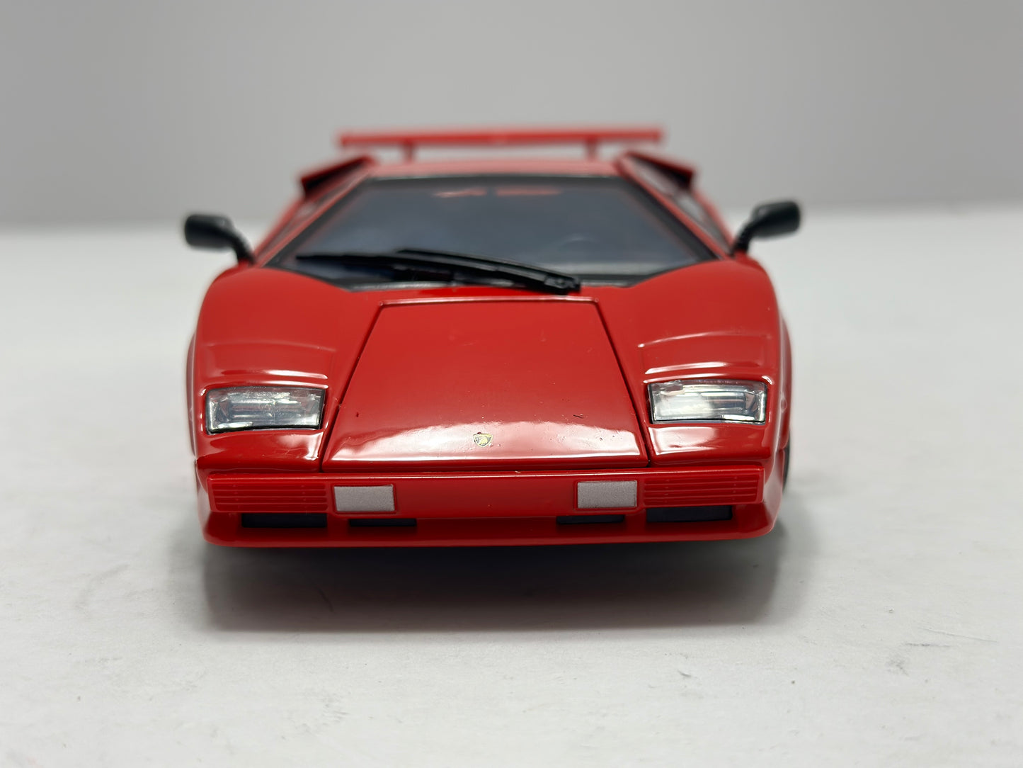 Welly 1:24 Lamborghini Countach LP 5000 S Diecast Red