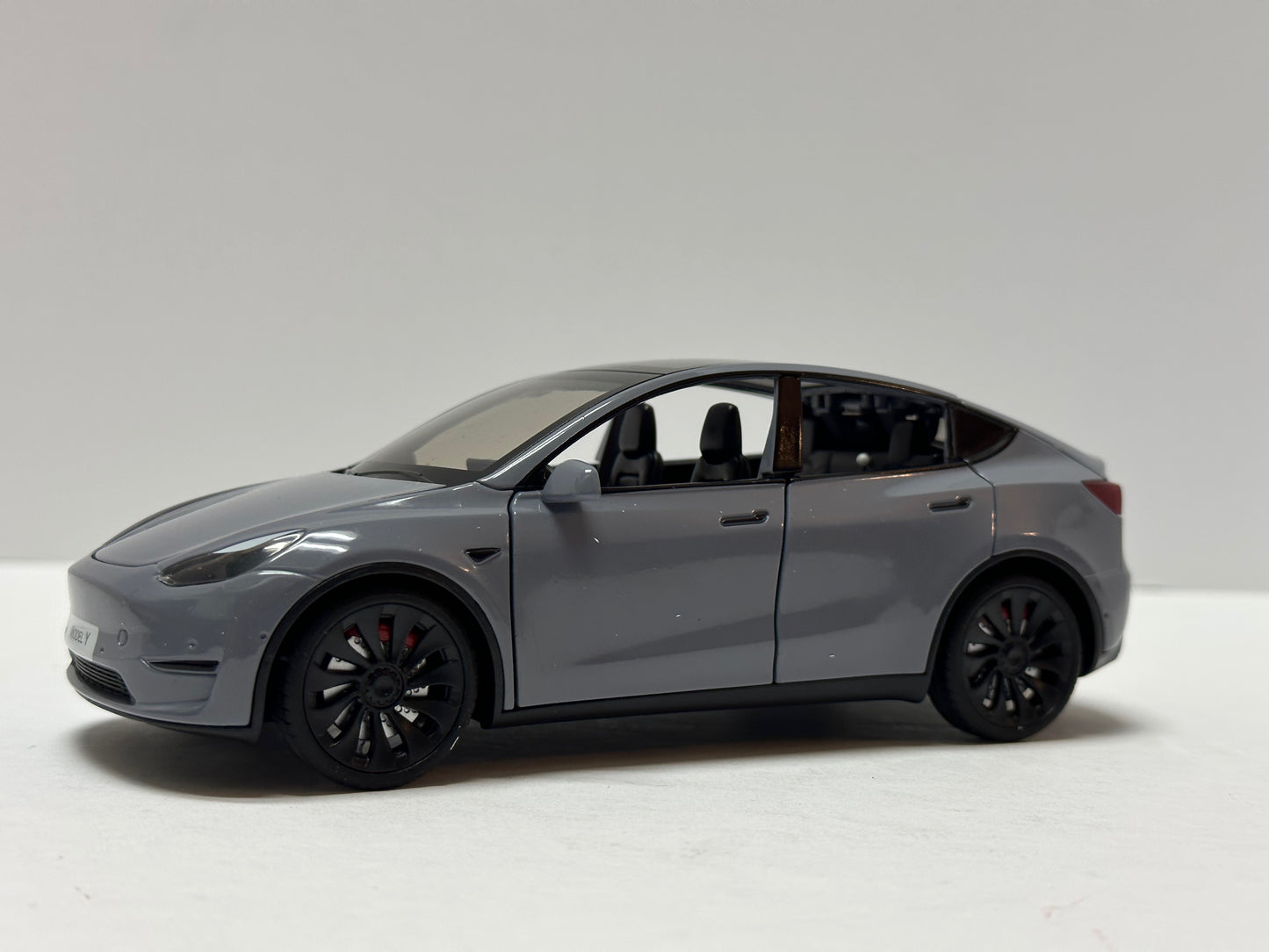 1:24 Tesla Model Y Diecast With Headlight & Taillight LED Gray