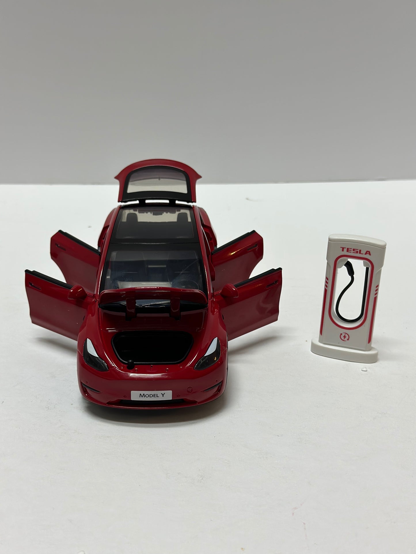 1:24 Tesla Model Y Diecast With Headlight & Taillight LED Red