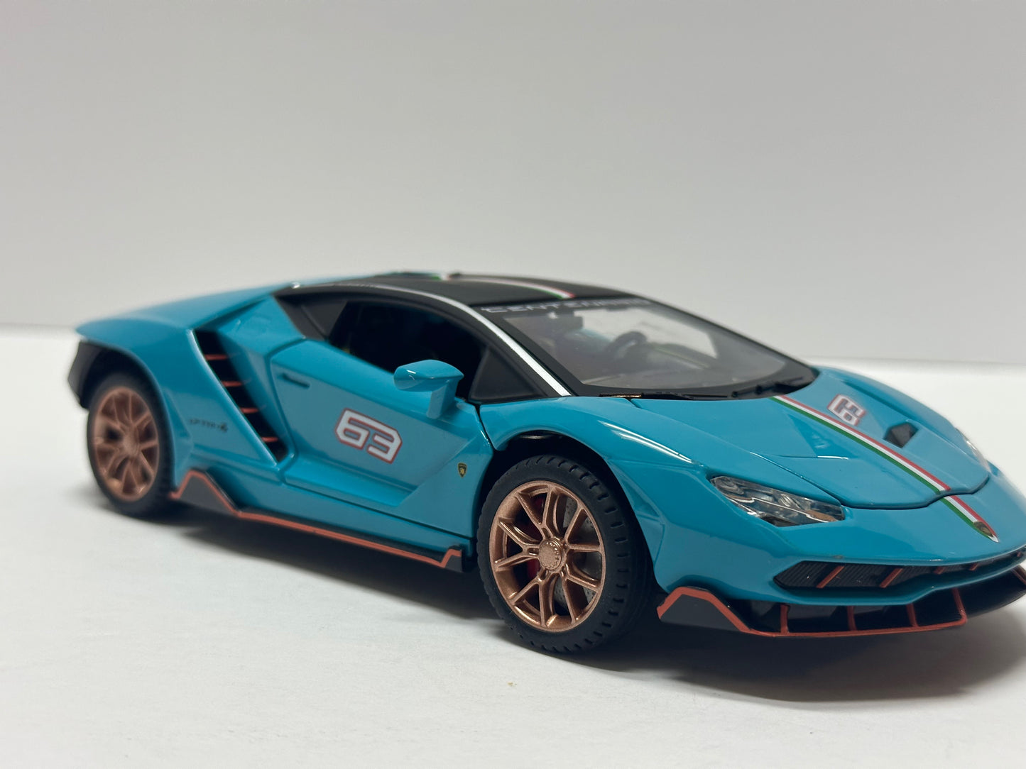 1:24 Lamborghini Centenario Diecast With Headlight & Taillight LED Blue