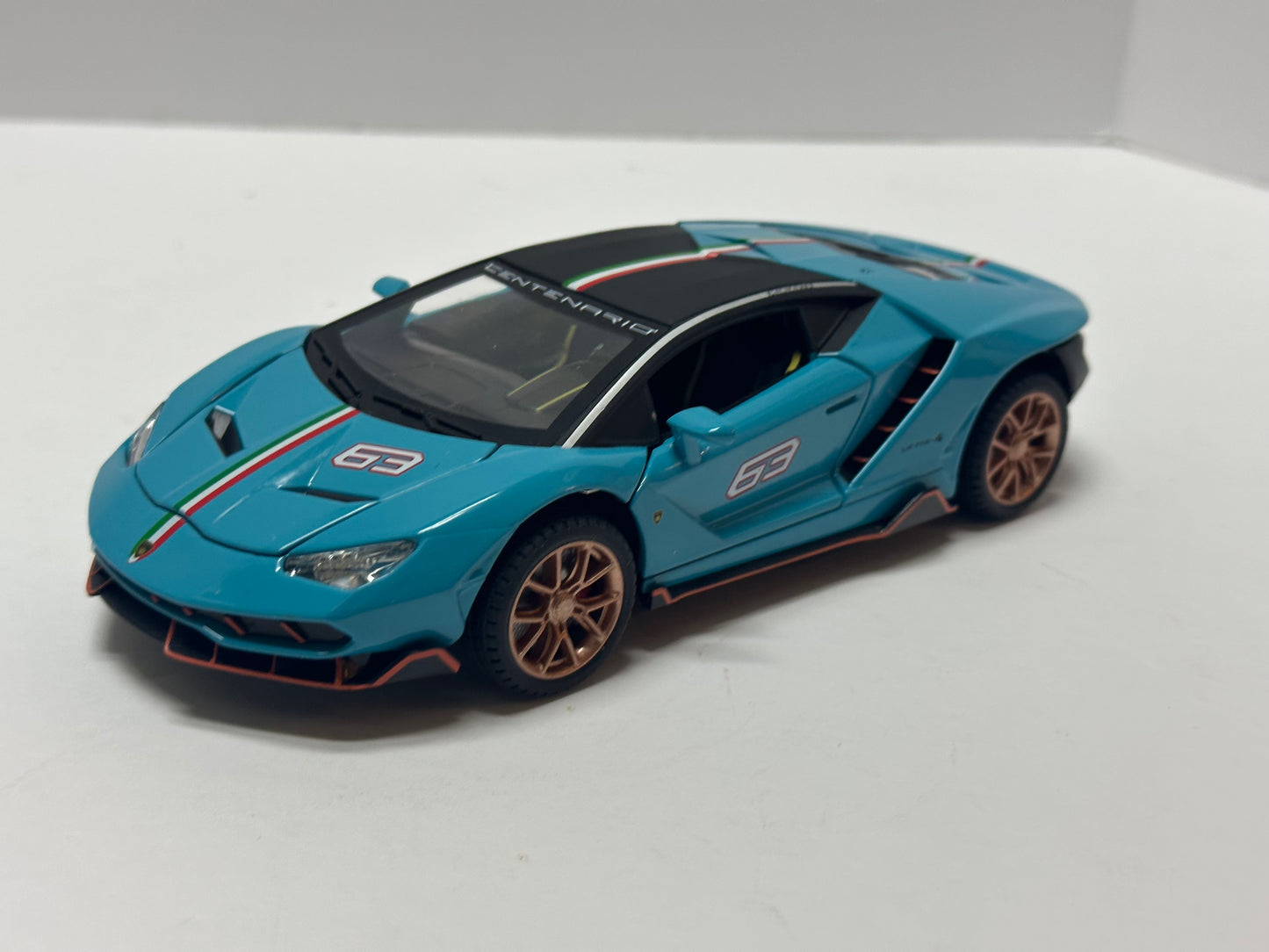 1:24 Lamborghini Centenario Diecast With Headlight & Taillight LED Blue