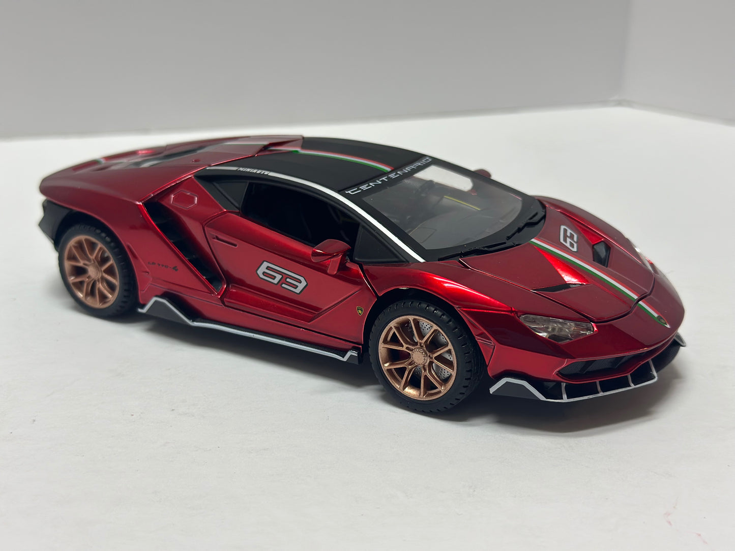 1:24 Lamborghini Centenario Diecast With Headlight & Taillight LED Red