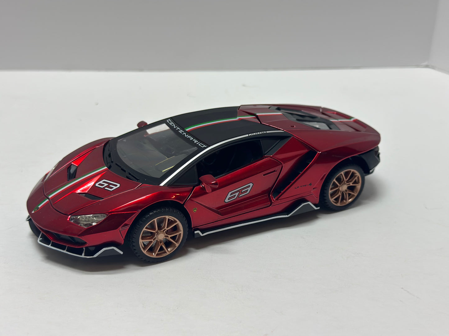 1:24 Lamborghini Centenario Diecast With Headlight & Taillight LED Red