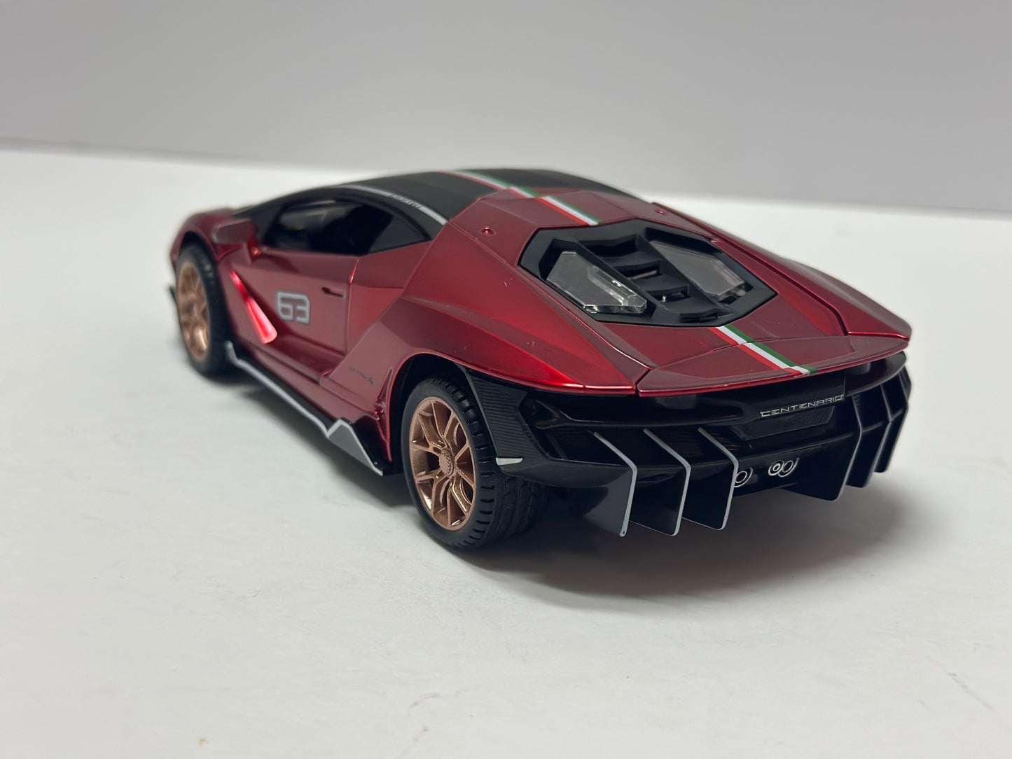 1:24 Lamborghini Centenario Diecast With Headlight & Taillight LED Red