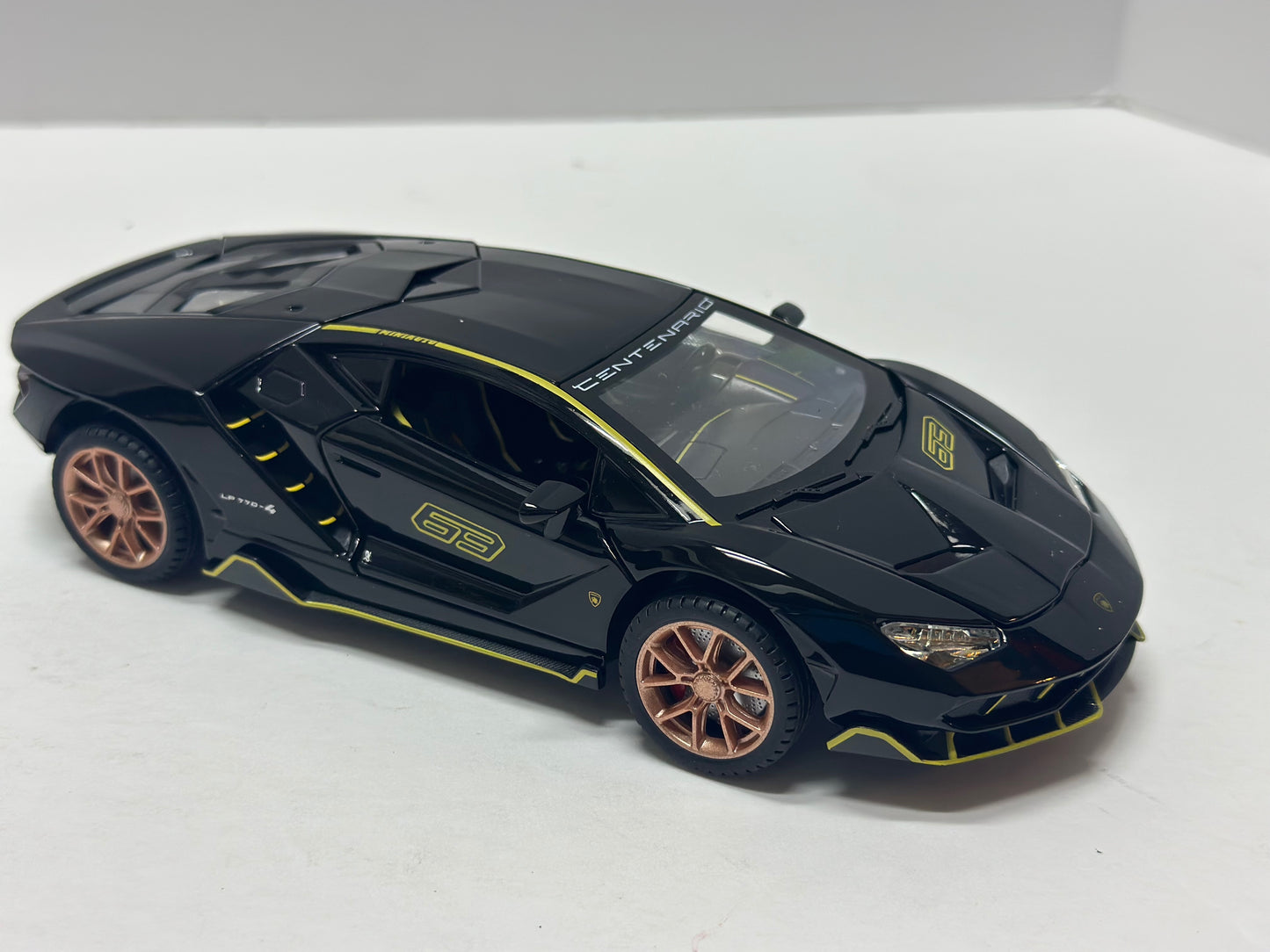 1:24 Lamborghini Centenario Diecast With Headlight & Taillight LED Black