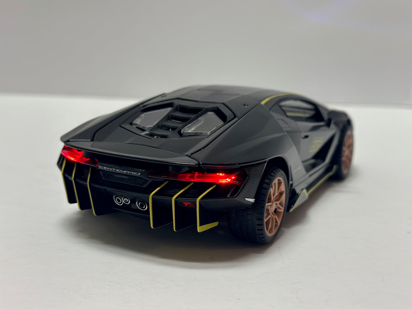 1:24 Lamborghini Centenario Diecast With Headlight & Taillight LED Black