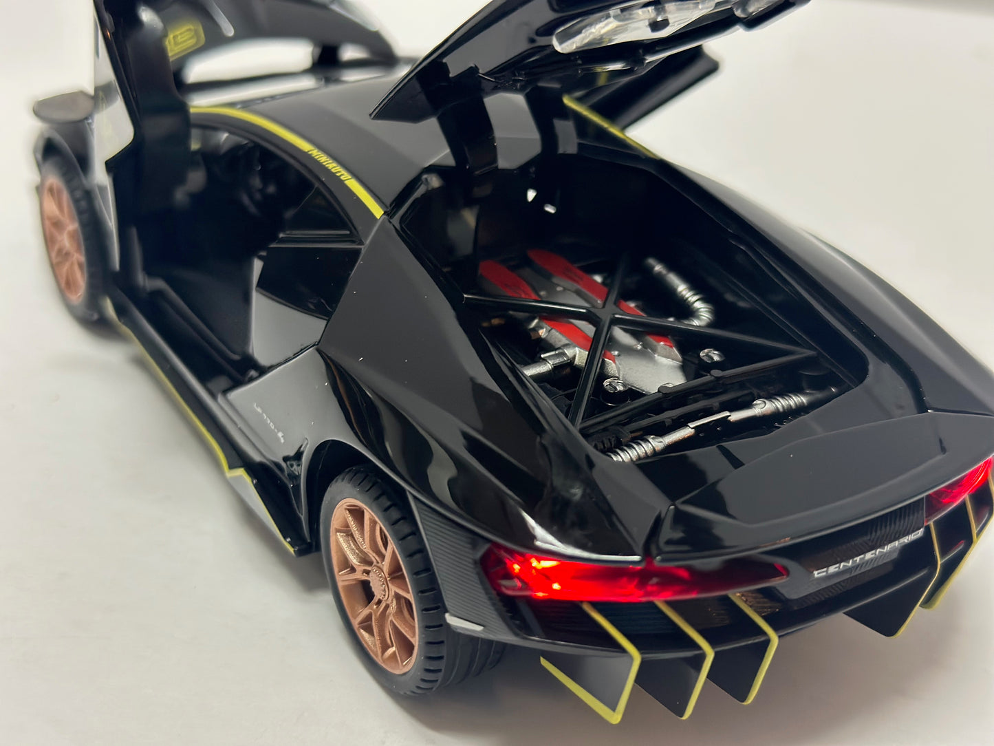 1:24 Lamborghini Centenario Diecast With Headlight & Taillight LED Black