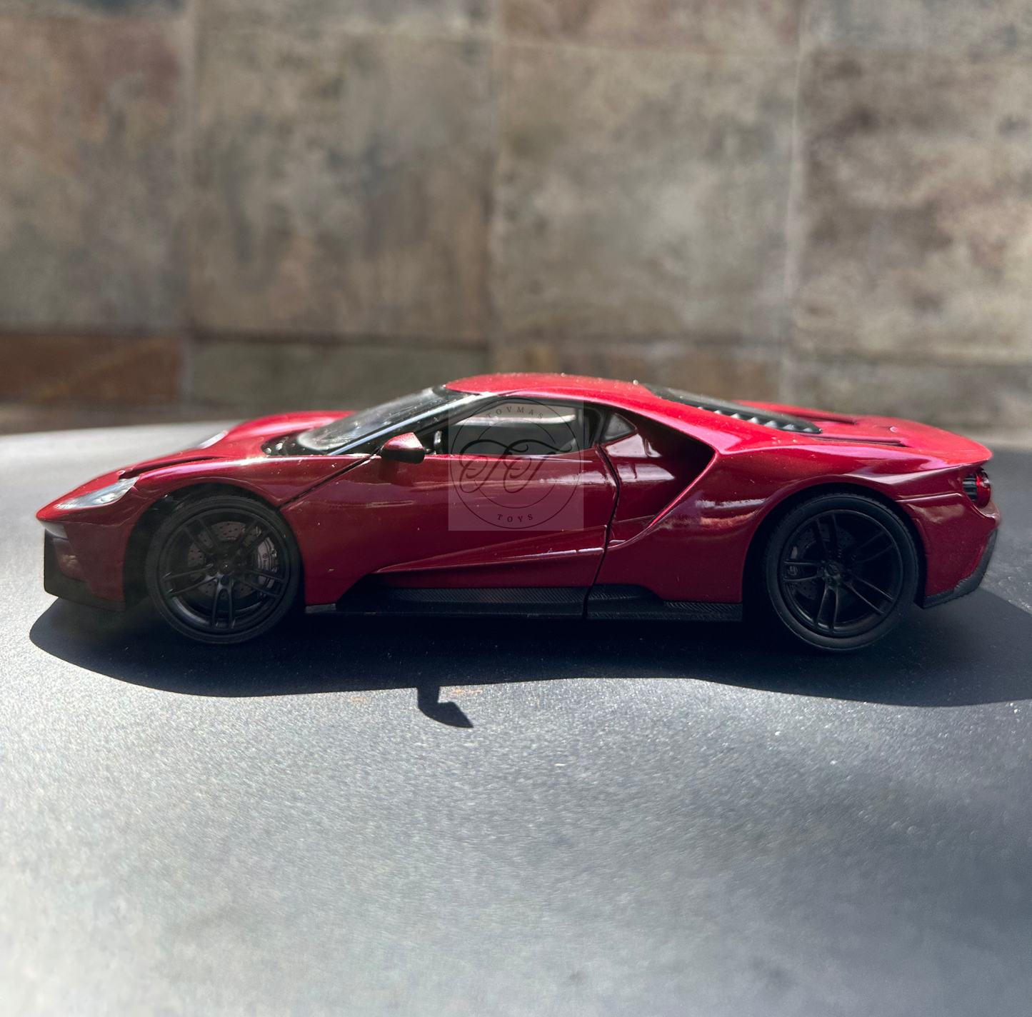 WELLY 1:24 SCALE 2017 FORD GT RED