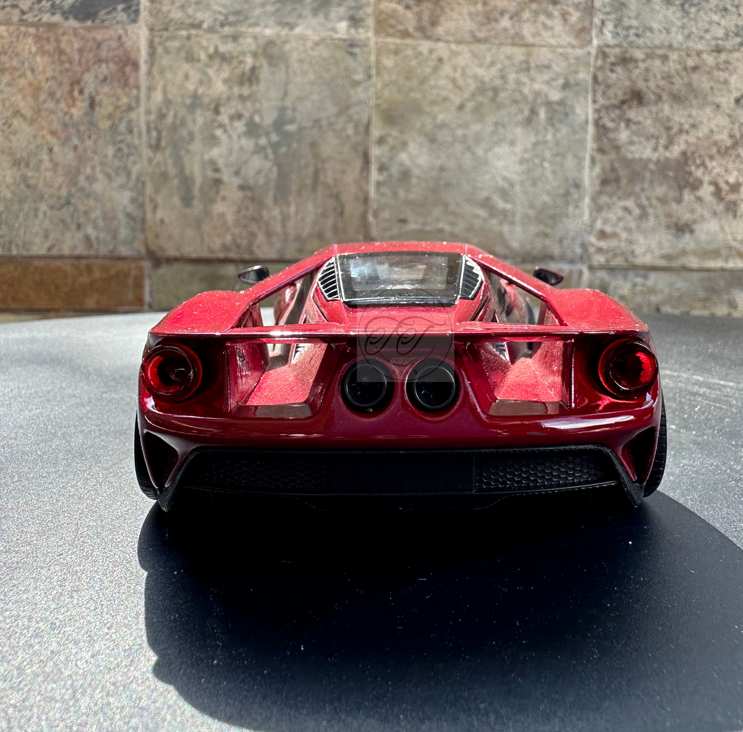 WELLY 1:24 SCALE 2017 FORD GT RED