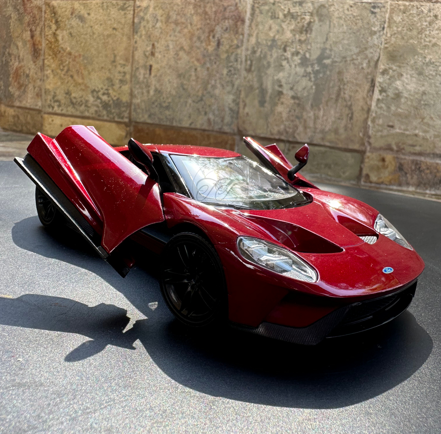 WELLY 1:24 SCALE 2017 FORD GT RED