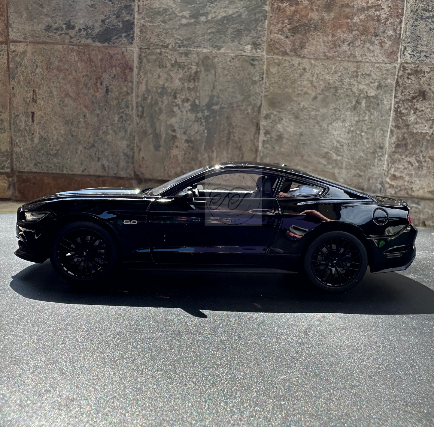 WELLY 1:24 SCALE 2015 FORD MUSTANG GT BLACK