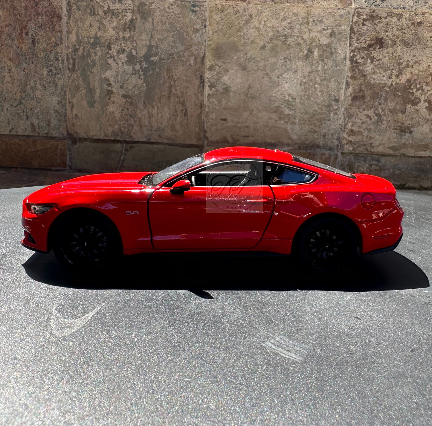 WELLY 1:24 SCALE 2015 FORD MUSTANG GT RED