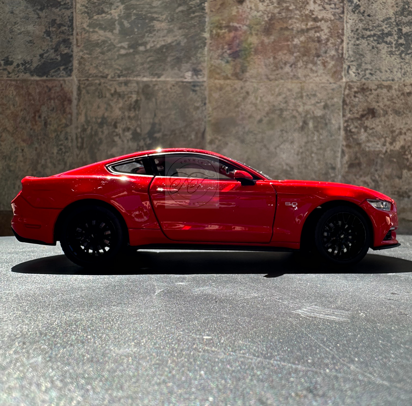 WELLY 1:24 SCALE 2015 FORD MUSTANG GT RED