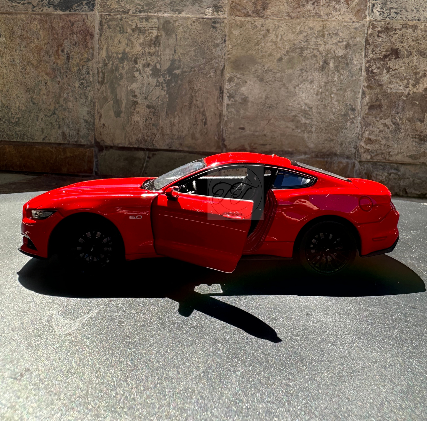 WELLY 1:24 SCALE 2015 FORD MUSTANG GT RED