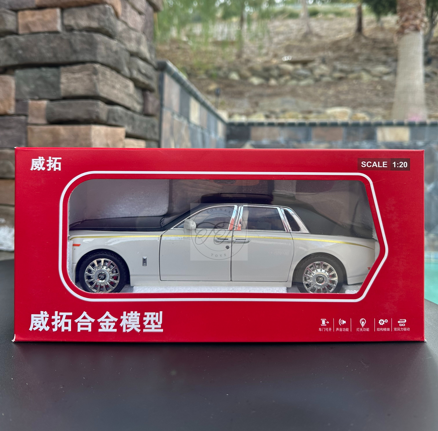 1:20 SCALE 2020 ROLLS-ROYCE Phanthom WITH HEADLIGHT & TAILLIGHT Black : White