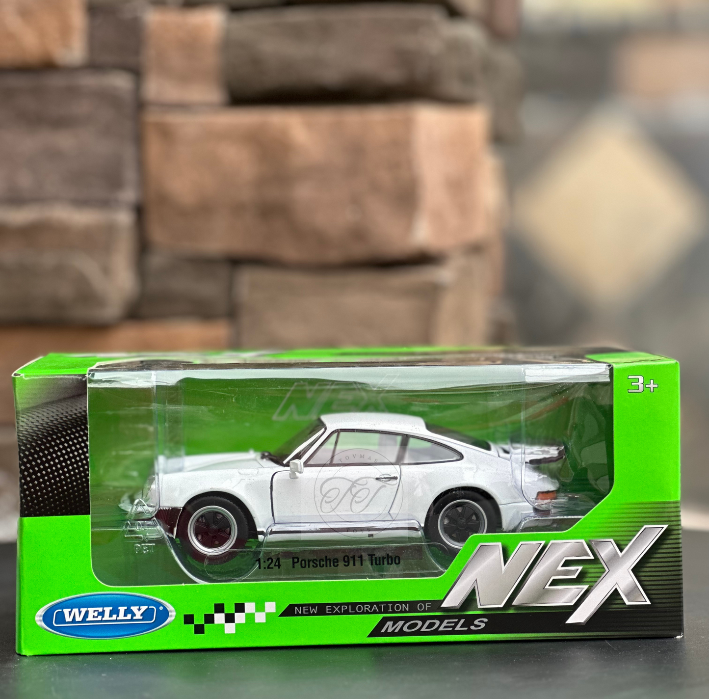 WELLY 1:24 SCALE 1975 PORSCHE 911 TURBO CLASSIC WHITE