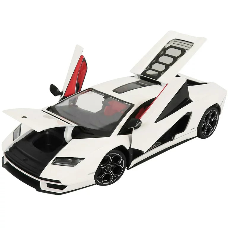 Maisto  1:18 Lamborghini Countach LPI 800-4 Diecast White