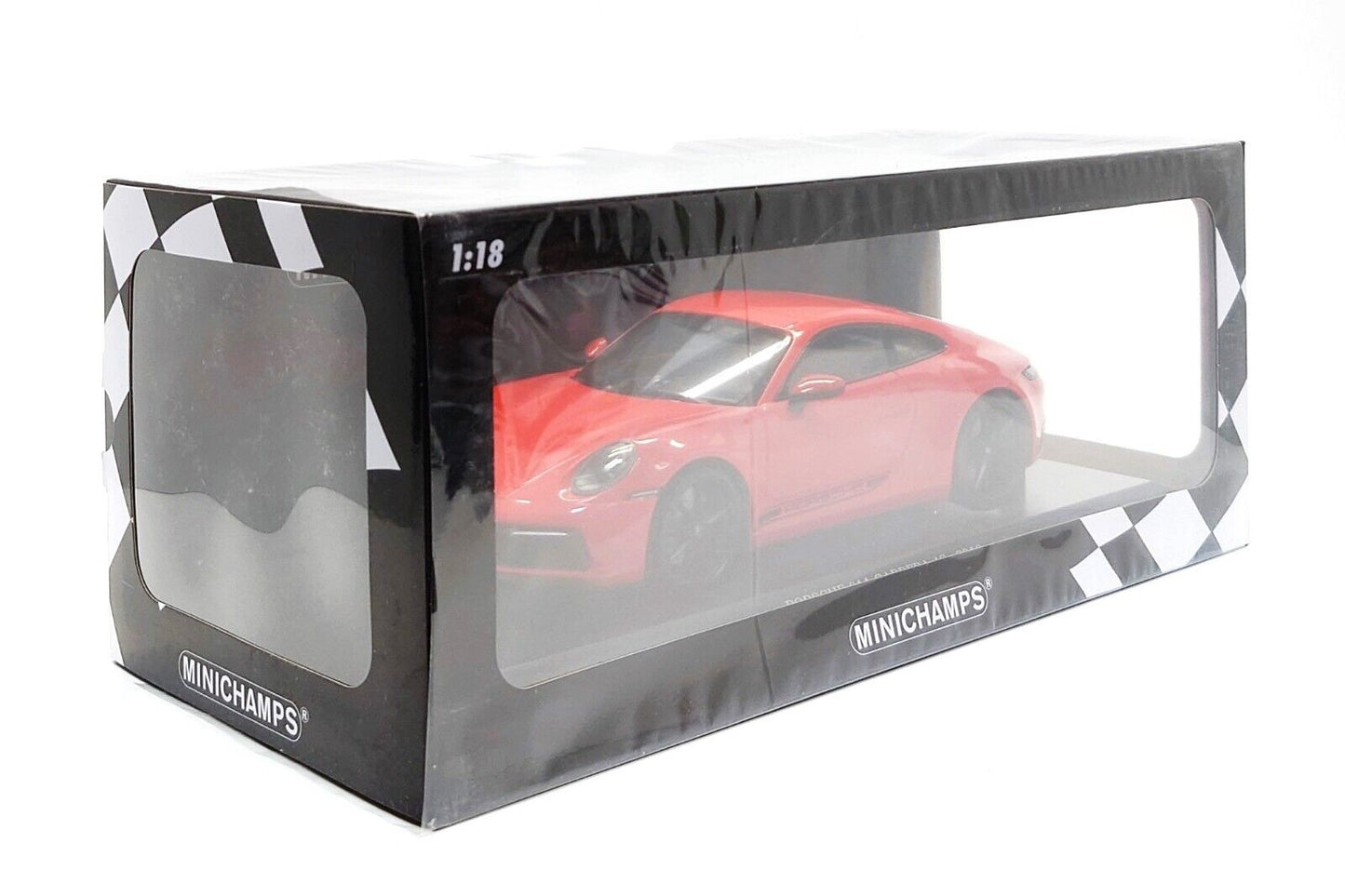 Minichamps 1:18 Porsche 911 Carrera 4S Coupe (992) in Lava Orange