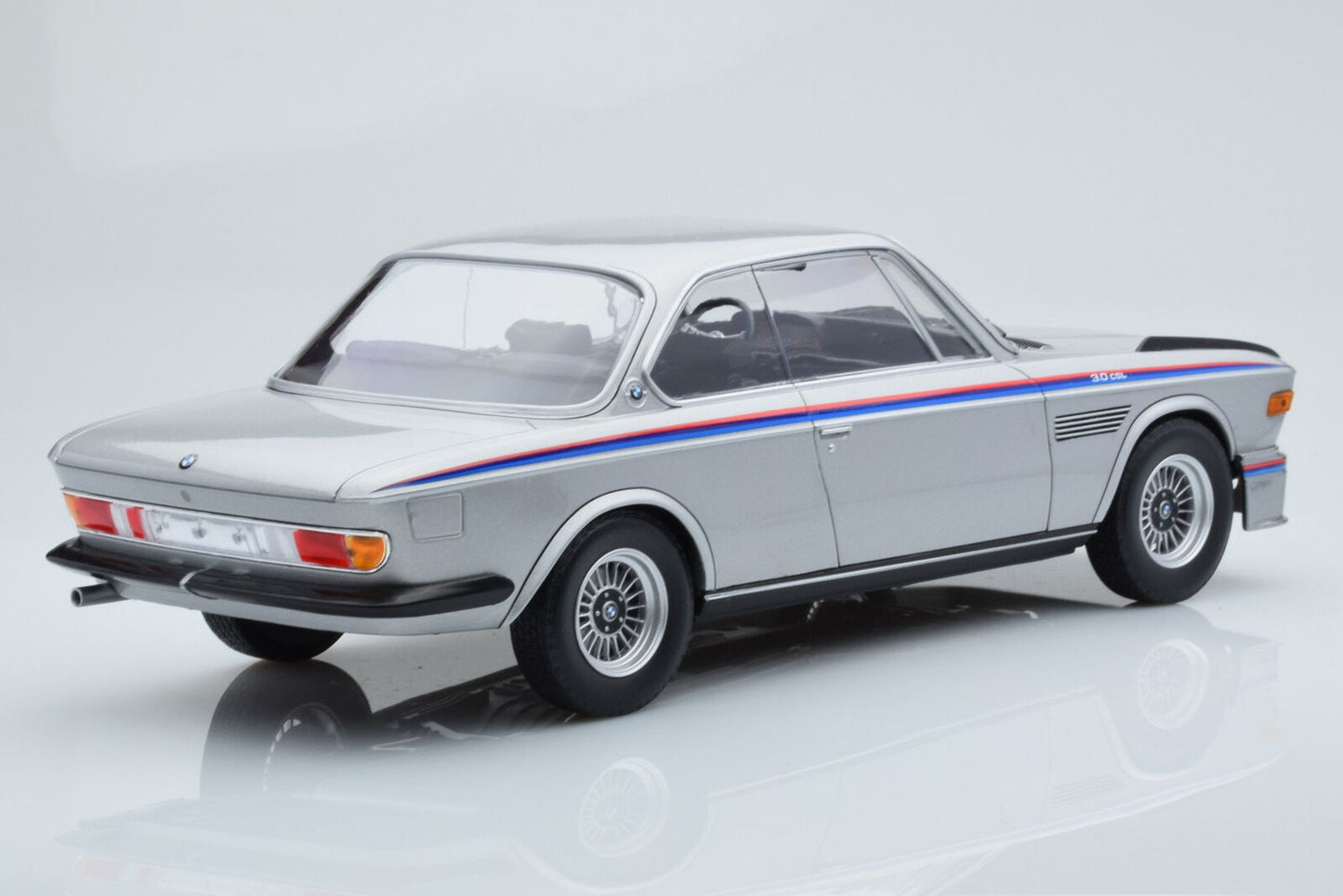 MINICHAMPS 1:18 1973 BMW 3.0 CSL Silver Metallic  Diecast 155028135