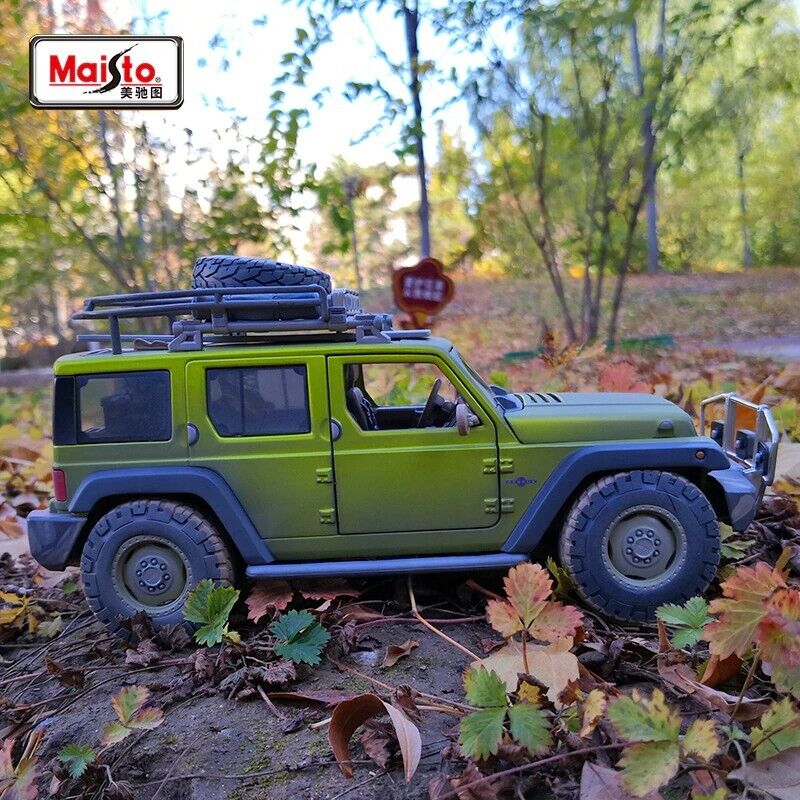 Maisto 1:18 Jeep Rescue Concept Very Rare Diecast