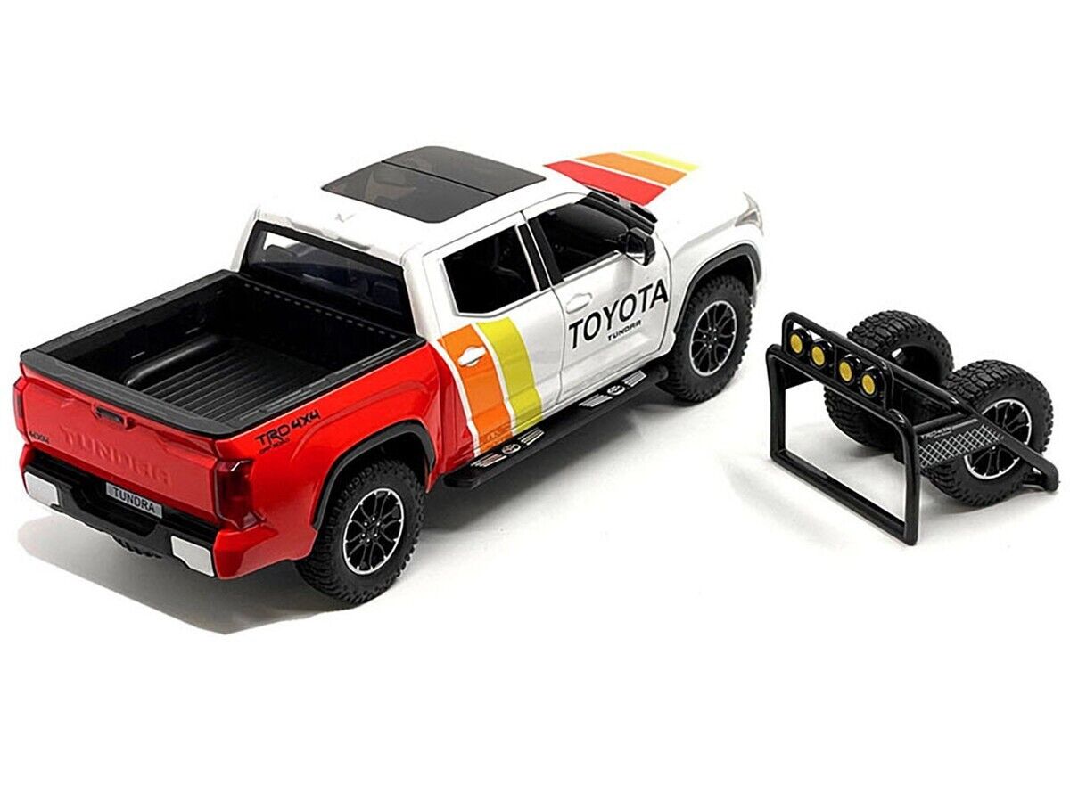 MIJO 2023 1:24 Toyota Tundra TRD Off-Road 4×4 1White / Red H08555R-MJS01