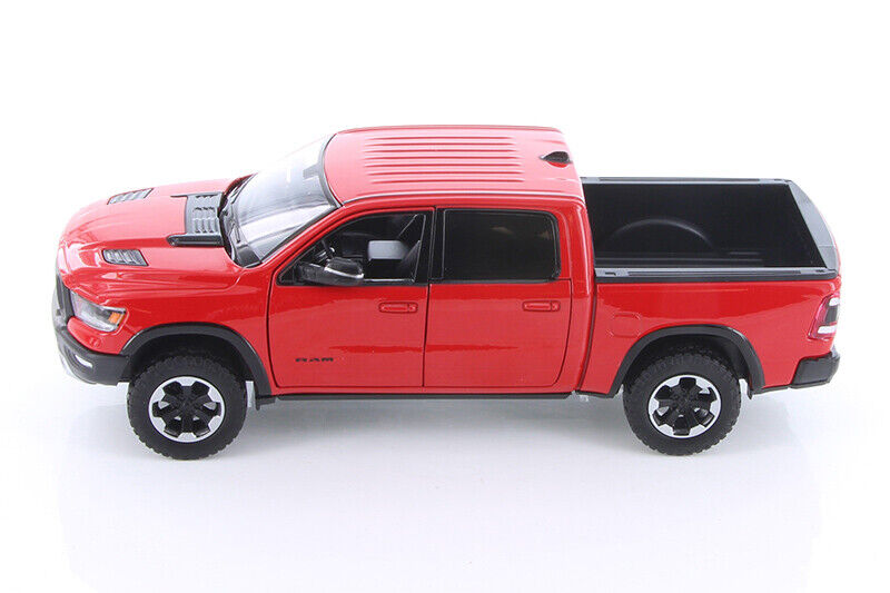 MotorMax 1:27 2019 Dodge RAM 1500 Crew Cab Rebel Diecast Model Red 79358