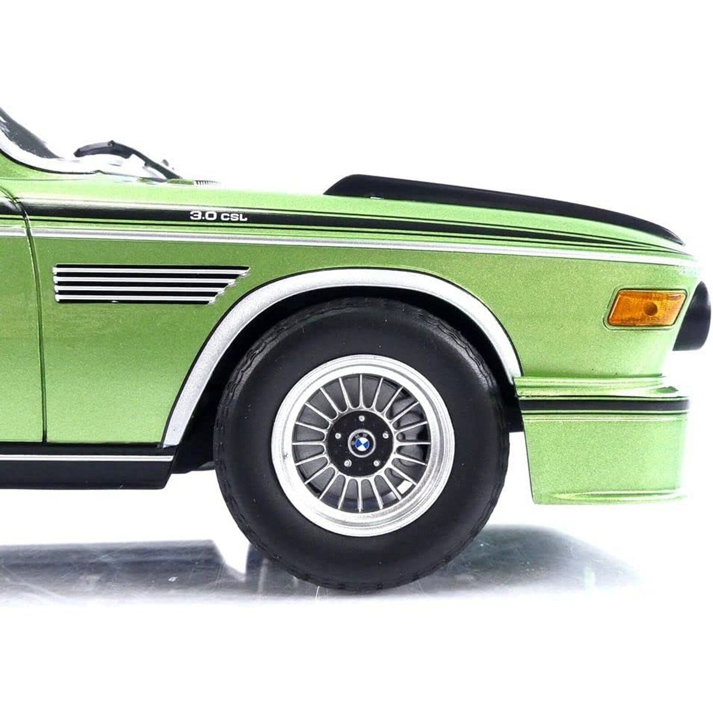 MINICHAMPS 1:18 BMW 3.0 CSL GREEN METALLIC LTD ED 450 PCS DIECAST 155028132