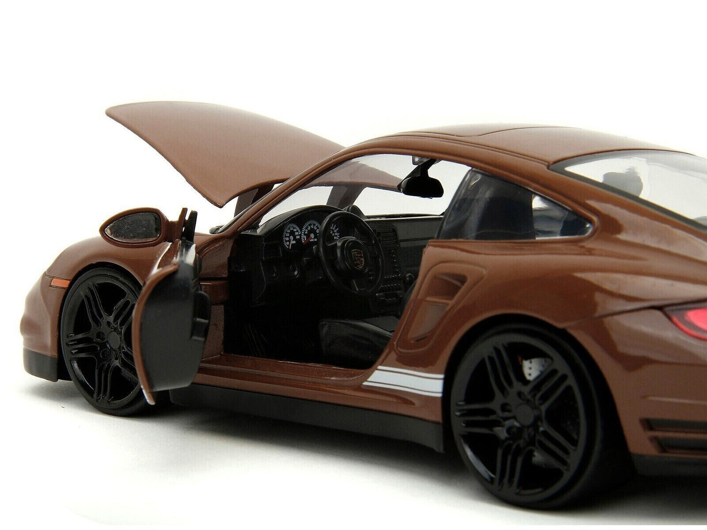 JADA 1:24 PORSCHE 911 TURBO & BROWN M&M FIGURE Diecast