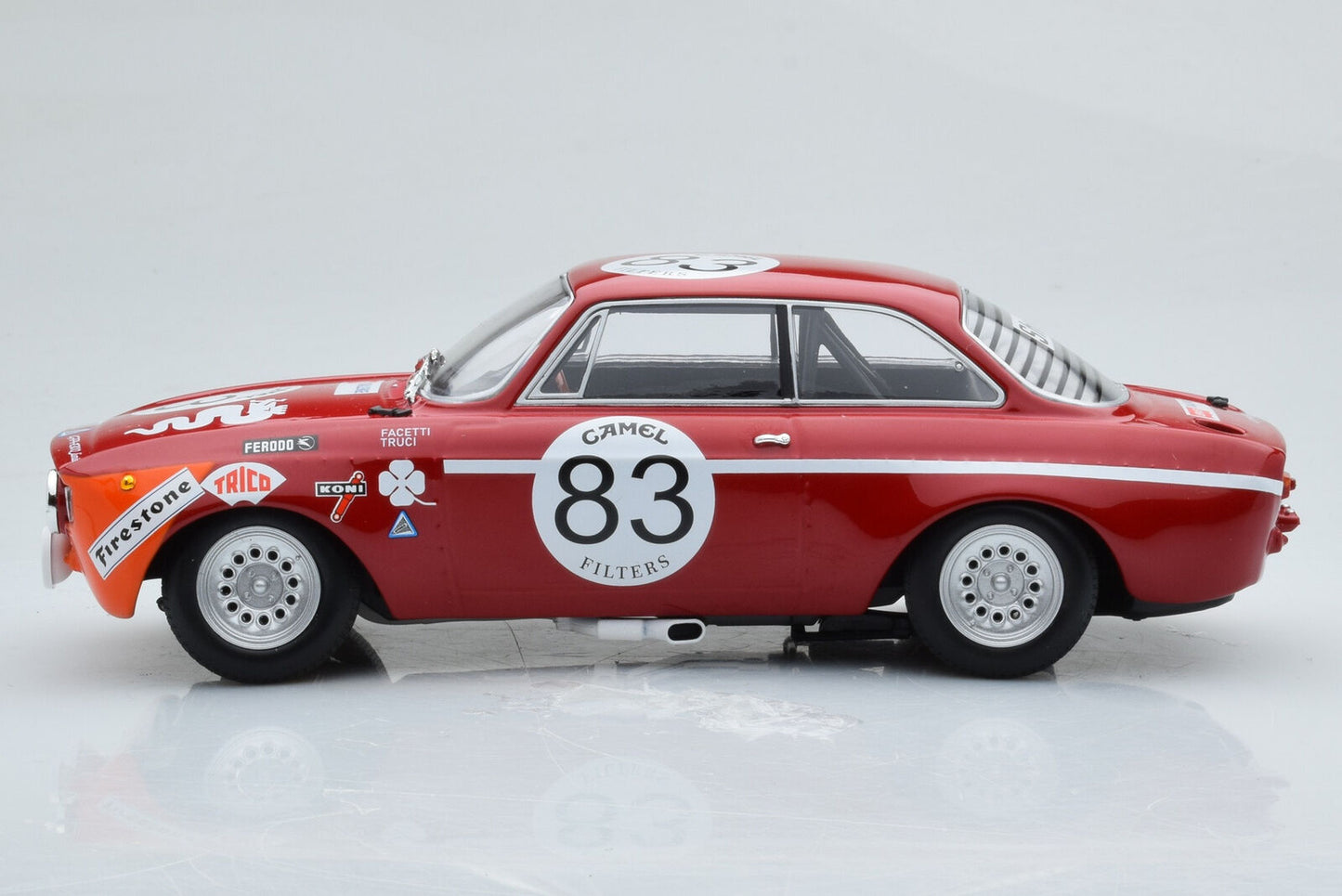 Minichamps 1:18 ALFA ROMEO GTA 1300 JUNIOR #83 AUTODELTA SPA 24H 1972 15572283