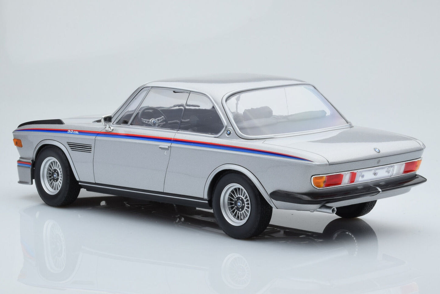 MINICHAMPS 1:18 1973 BMW 3.0 CSL Silver Metallic  Diecast 155028135