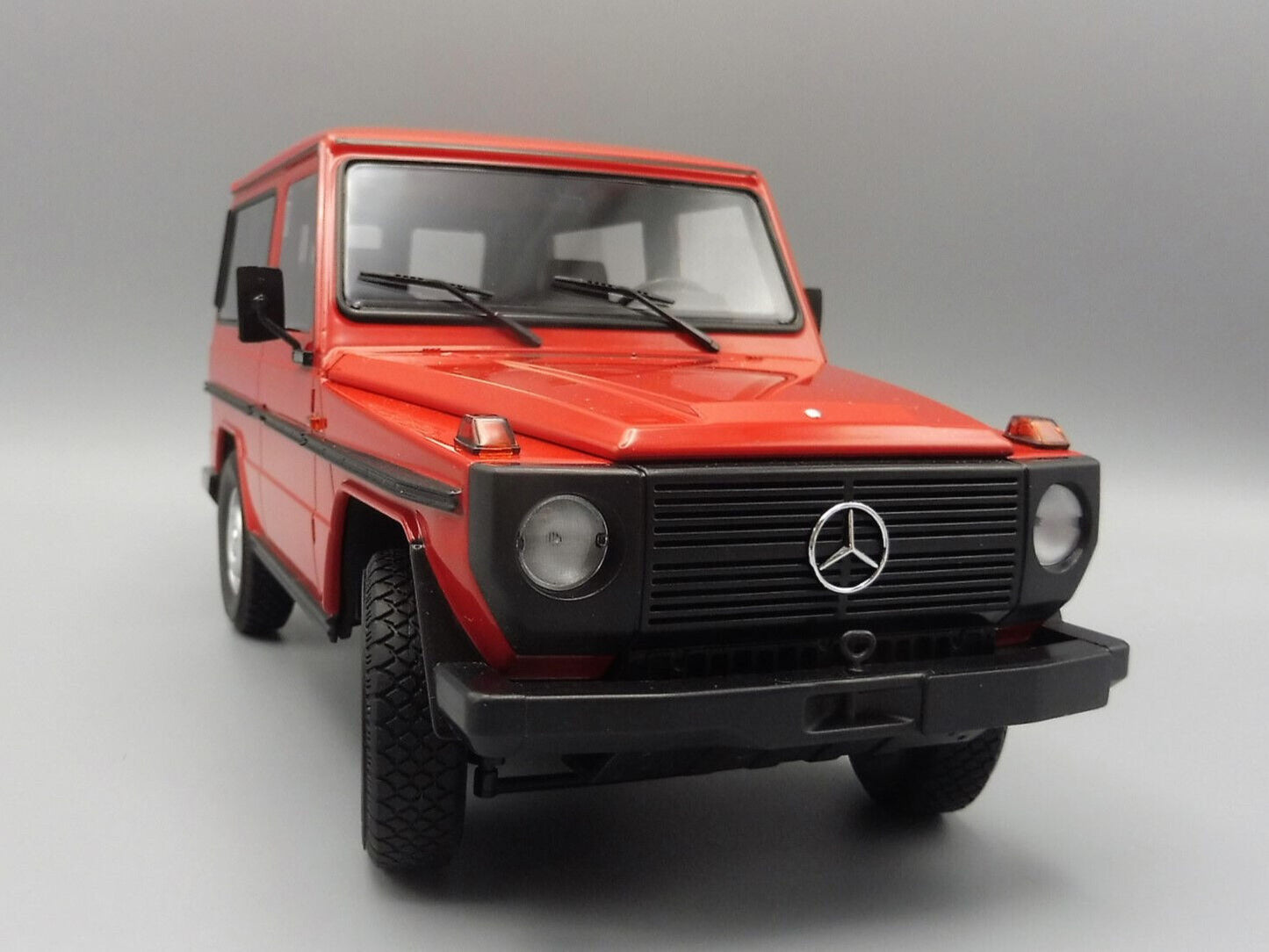 MINICHAMPS 1:18 - MERCEDES-BENZ G-MODEL SHORT W460 - 1980 - 155038002