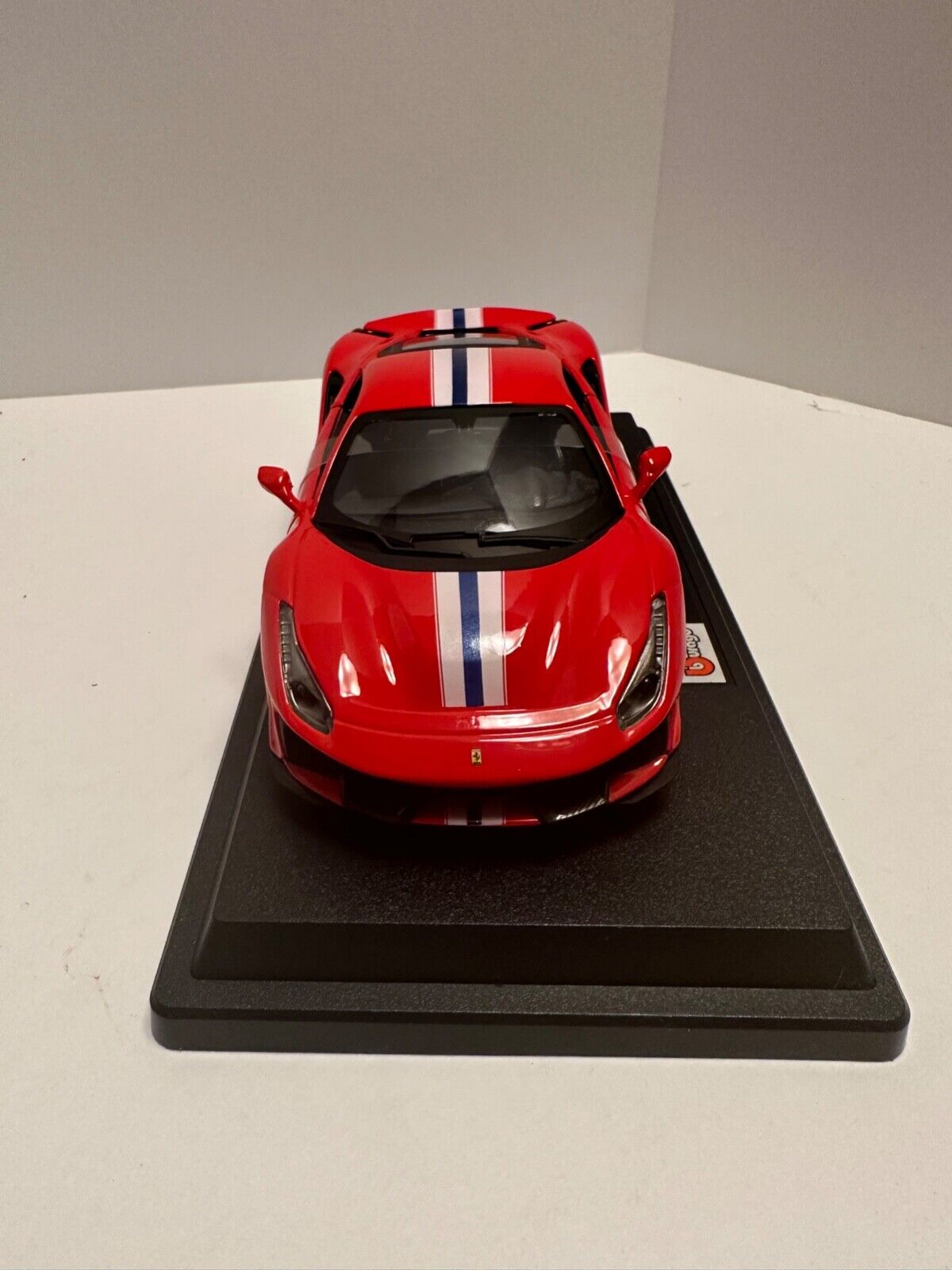 Bburago 1:24 Ferrari 488 Pista & White Blue Stripes Diecast  Red 26026