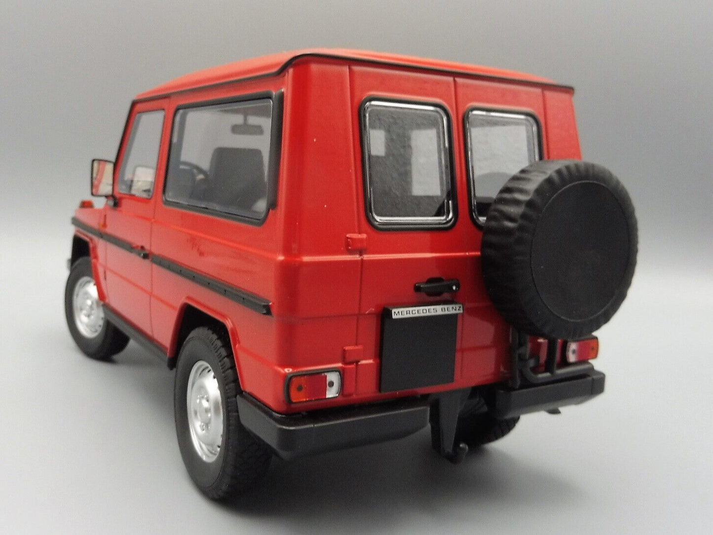 MINICHAMPS 1:18 - MERCEDES-BENZ G-MODEL SHORT W460 - 1980 - 155038002