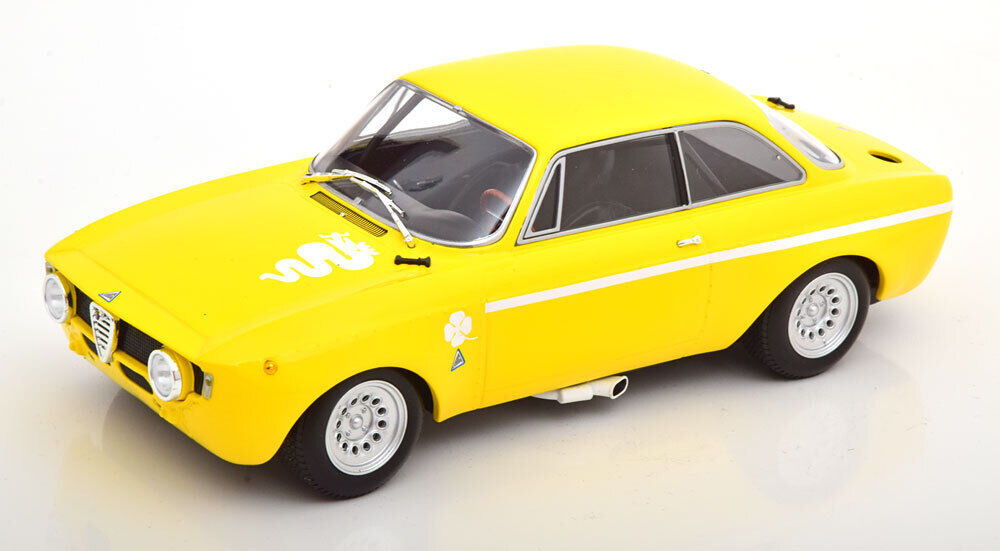 MINICHAMPS 1:18 ALFA ROMEO GTA 1300 JUNIOR - 1971 - YELLOW (155120024) Diecast