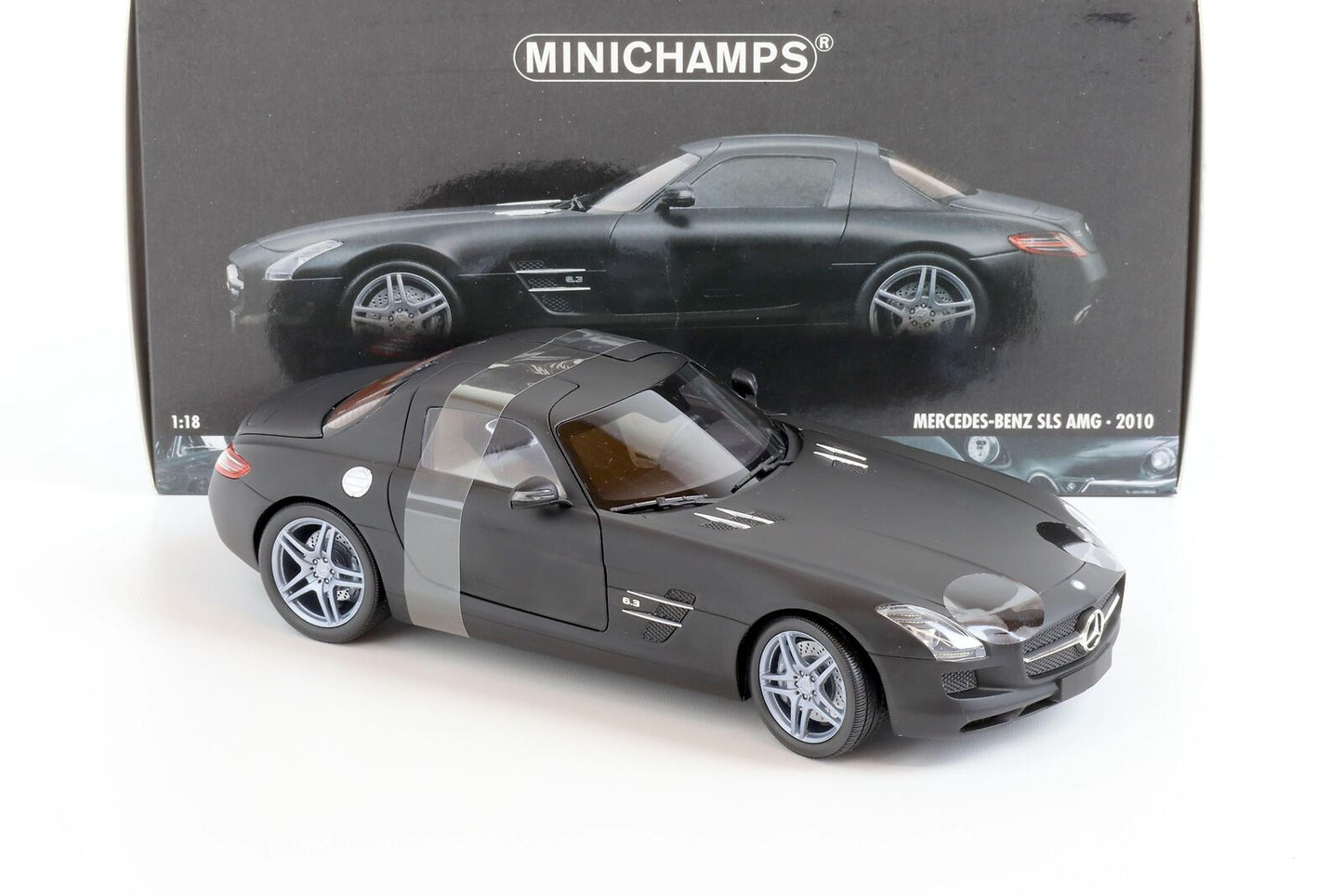 Minichamps 1:18 Mercedes-Benz SLS AMG Coupe 2011 Matt Black 100-039027