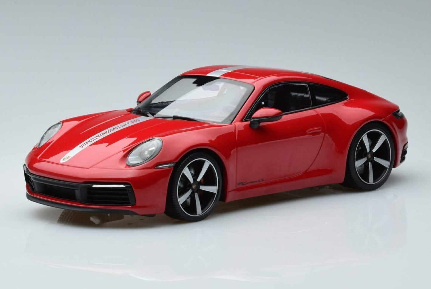 MINICHAMPS 1:18 Porsche 911 Carrera 4S Carmine Red 2019 Diecast 155067326