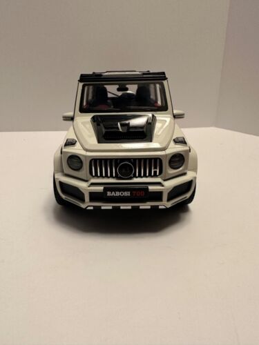 1:18 Scale Mercedes-Benz G Wagon  G700 SUV Exquisite Metal Diecast