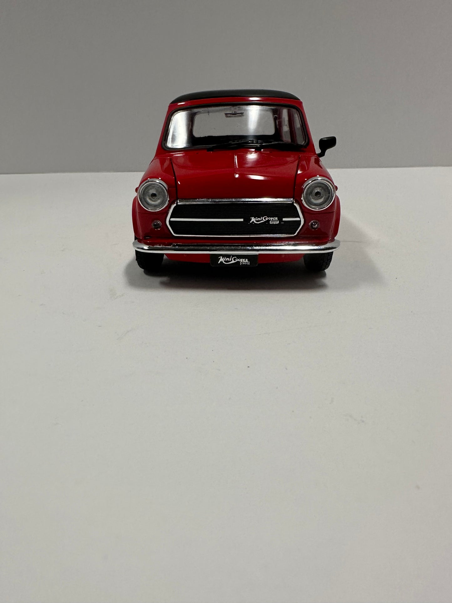 WELLY 1/24 BMW MINI Cooper 1300 Diecasts